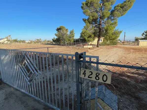 4280 Solano Rd, Phelan, CA 92371