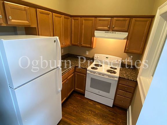 3rd image of 530 N Liberty St Ste D