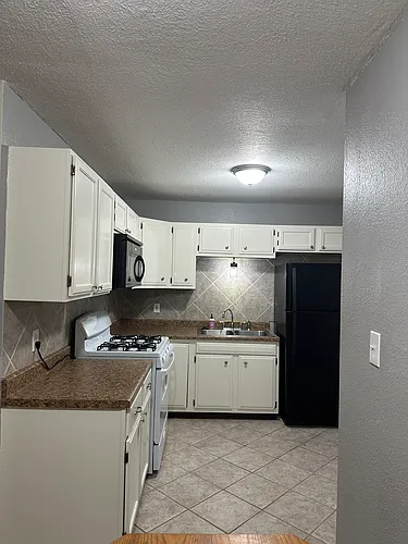 2704 Bonanza St Photo 1