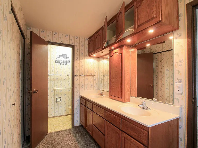 411 Snyder St — Photo 10