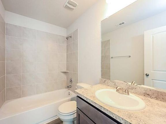 4th image of 10318 Clearwater Way