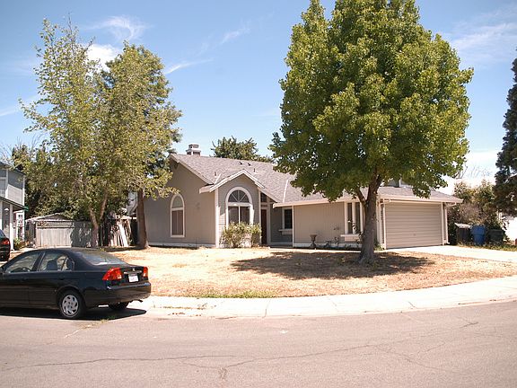2nd image of 211 Delta Leaf Way