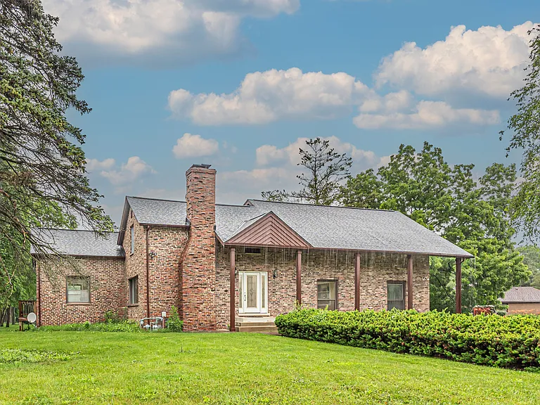 2330 Coach Rd — Photo 23