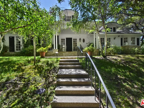 3935 Valley Meadow Rd, Encino, CA 91436