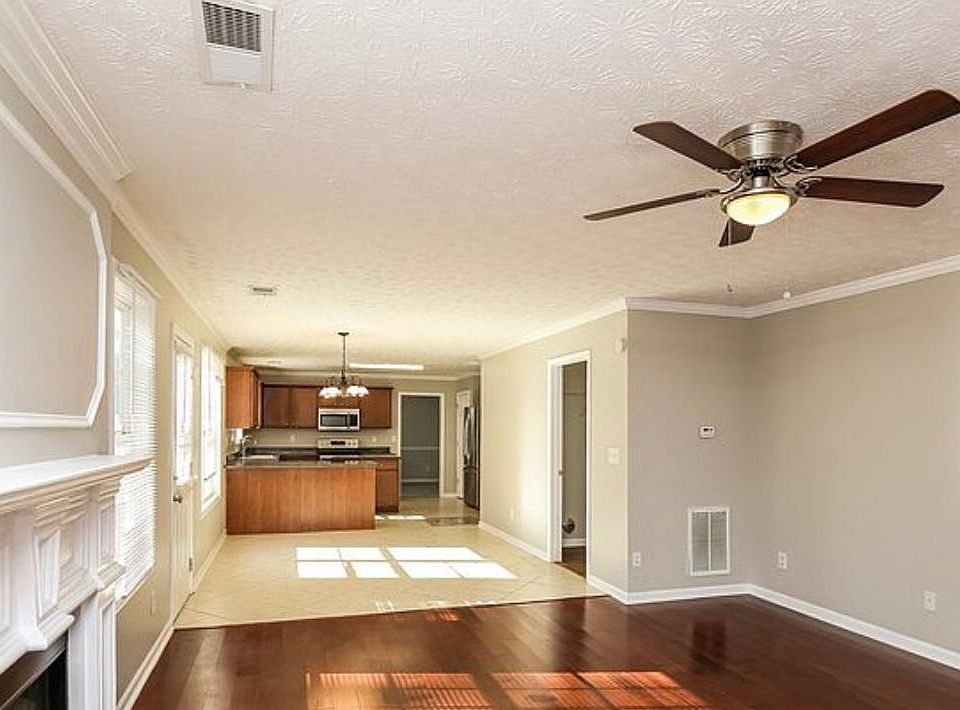 1st image of 386 Gail Pond Dr
