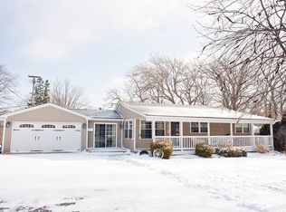 16813 Riverside Dr, Tinley Park, IL 60477