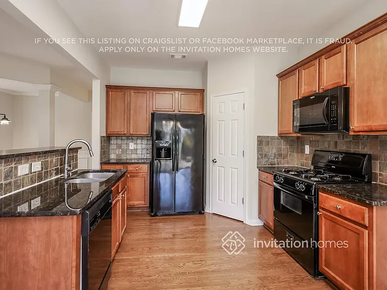 5620 Crestwick Way — Photo 6