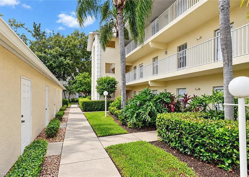 3245 Cypress Glen Way #518