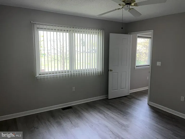 11 Reese Ave — Photo 15