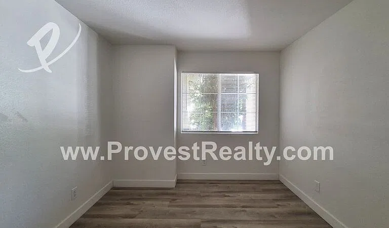 13105 Bennington Dr — Photo 12