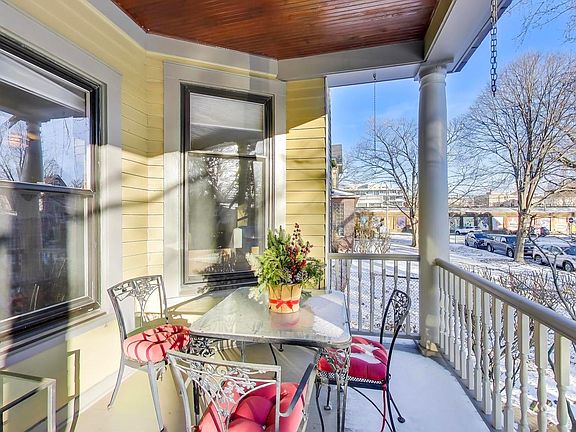 2nd image of 109 S Grove Ave #1N