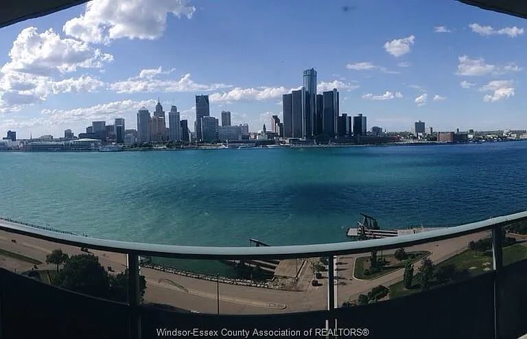 111 Riverside Dr E #1403 — Photo 2