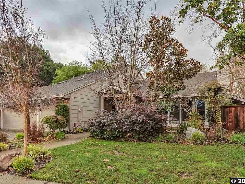 1st image of 789 Augusta Dr