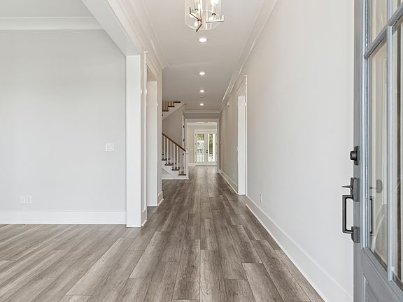 4th image of 3602 Clambank Dr