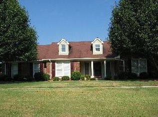 137 Crab Apple Rd, Huntsville, AL 35811