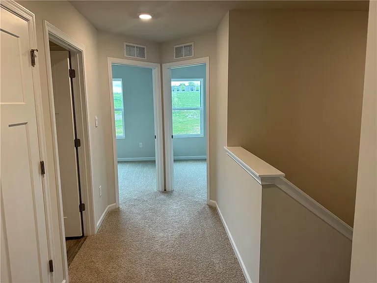 315 Alliance Dr — Photo 31
