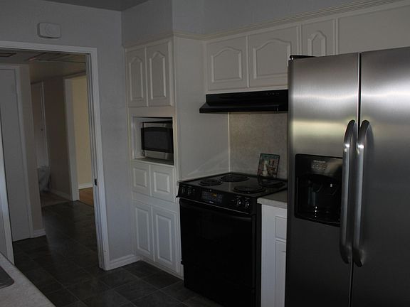 Additional view of kitchen