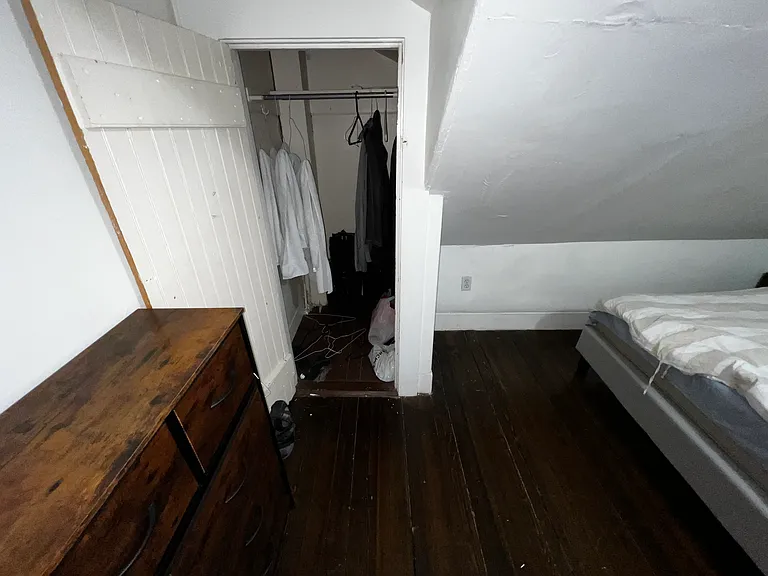 40 Hillside St — Photo 34