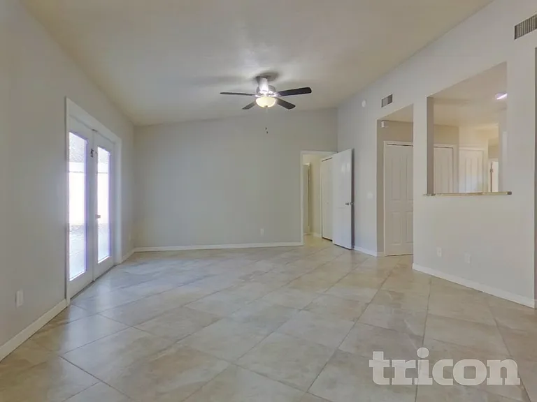 2440 Princeton Rd — Photo 2