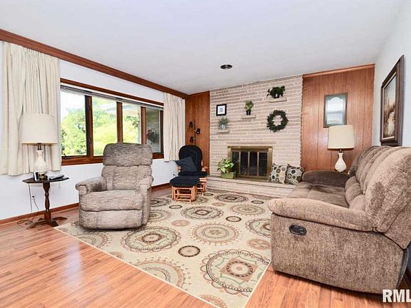 2nd image of 1022 N Holling Dr