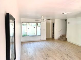 11138 Aqua Vista St APT 60, North Hollywood, CA 91602