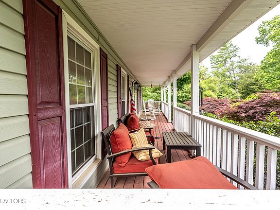 2nd image of 8408 Woodbrook Dr