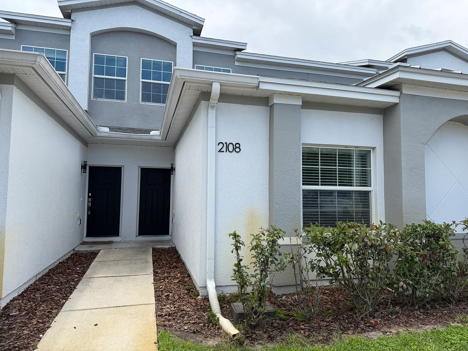 3 bed, 2.5 bath, 1548 sqft, $1,975 — Photo 2