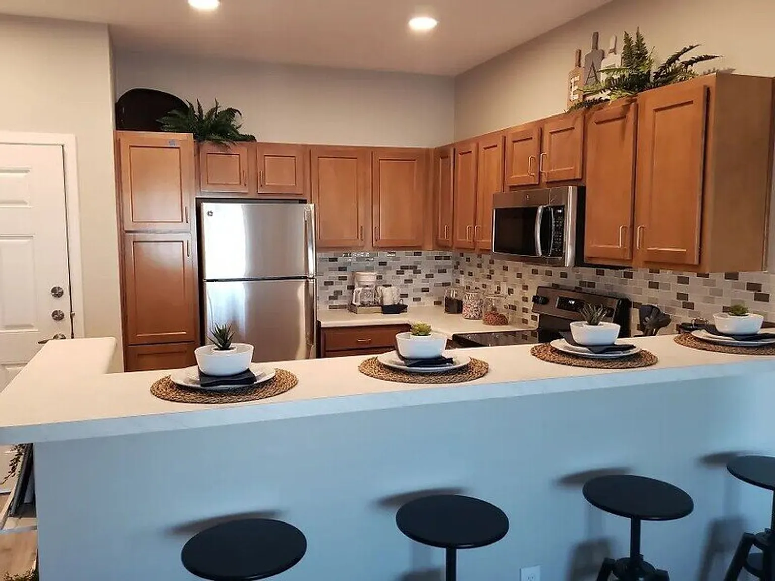 Club 715 Apartments — Photo 2