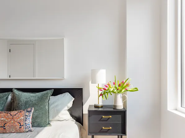 1462 Flatbush Avenue image 4 of 7