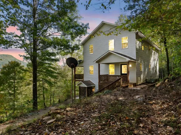 20 Eagle Heights Rd, Hiawassee, GA 30546