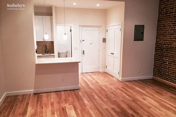 Rented by Sotheby's International Realty | media 18