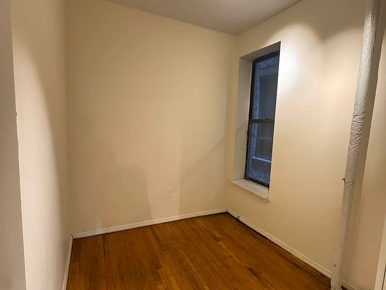 449 W 37th St #2FE — Photo 13