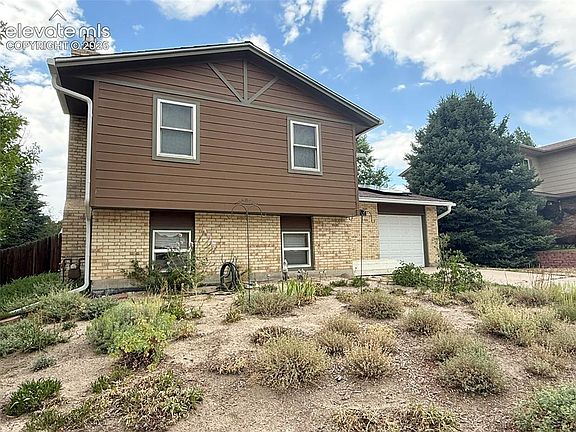 2nd image of 2023 Summerfield Dr