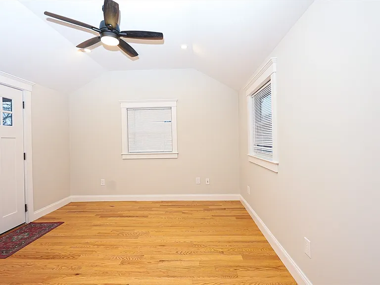 85 Oak St #85 — Photo 23