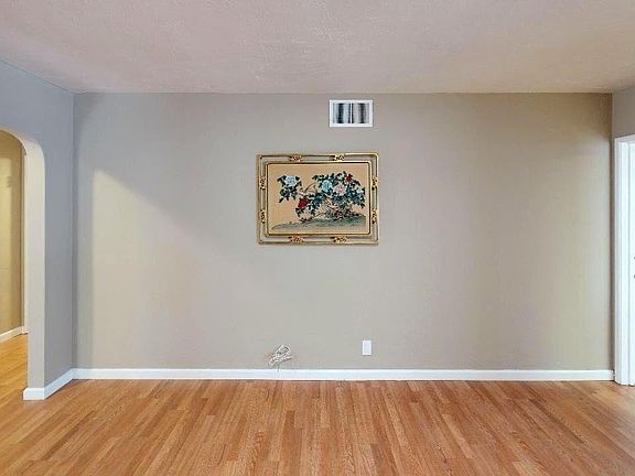 3rd image of 421 Bancroft Ave