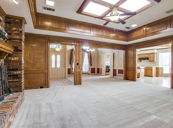 2nd image of 2609 Loch Haven Dr