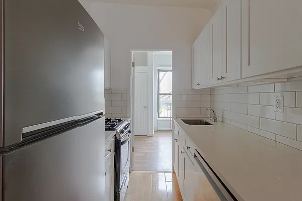 Rented by Compass | media 11