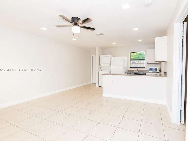 1804 My Pl — Photo 9