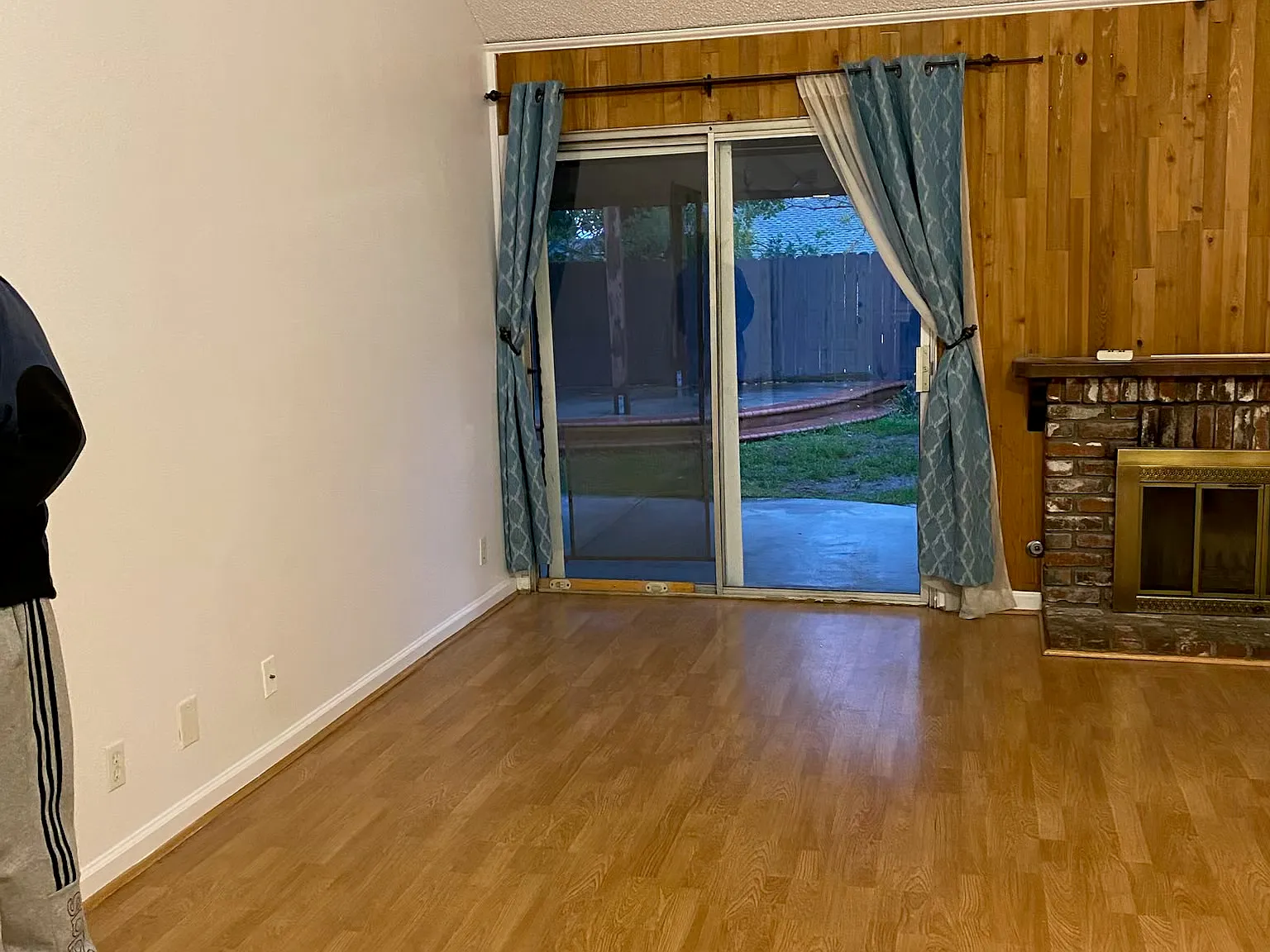 2 bed, 988 sqft, $2,600 — Photo 4
