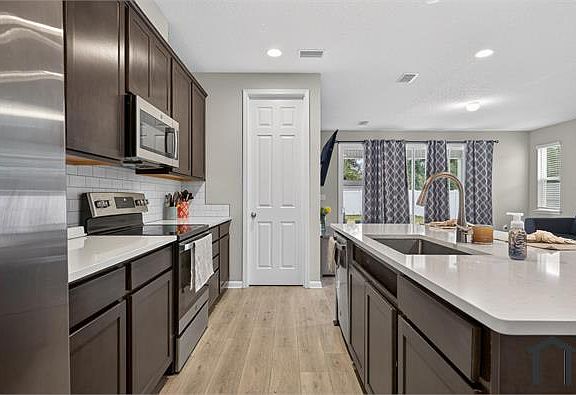 4th image of 4261 Caribbean Pine Ct