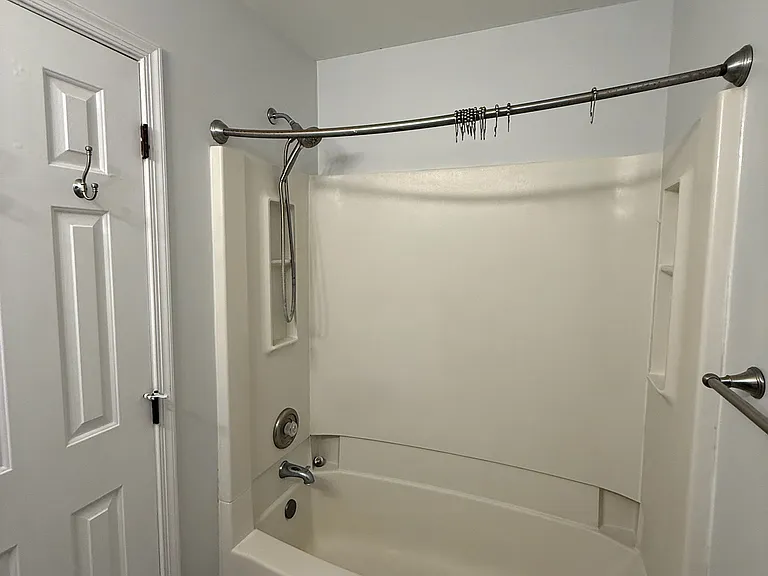 3 Courtland St — Photo 8