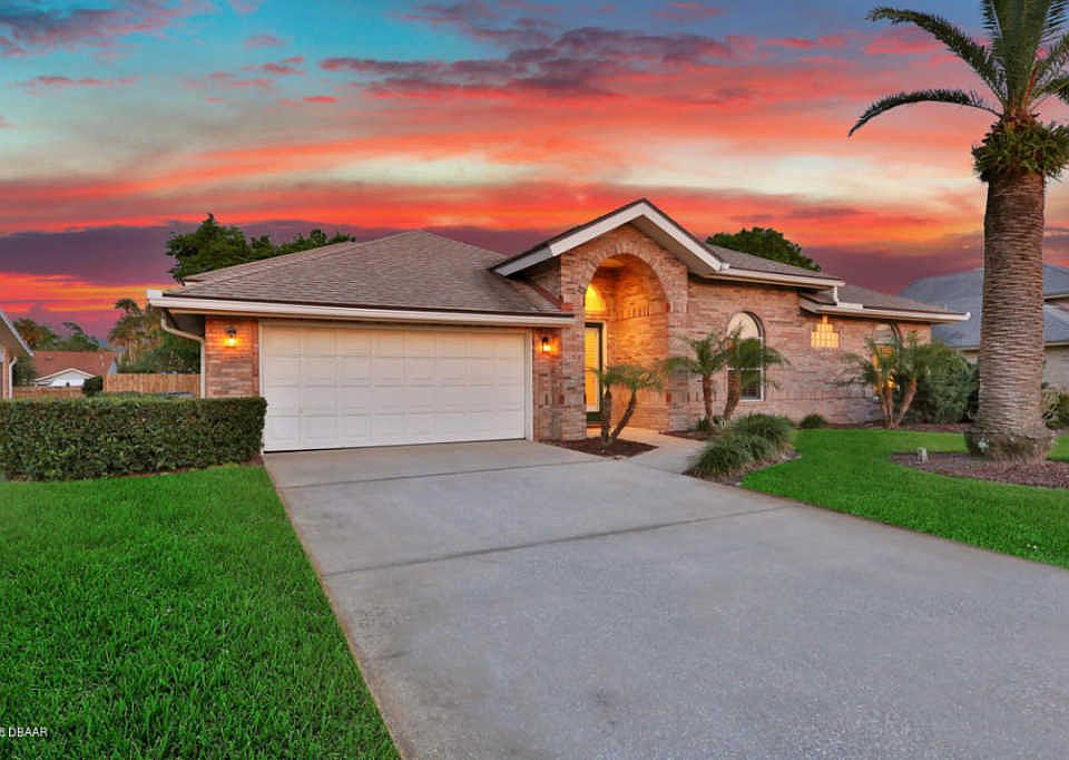 1st image of 755 Sandy Hill Cir