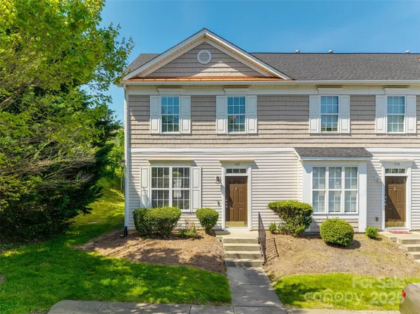 542 Goldstaff Ln, Charlotte, NC 28273
