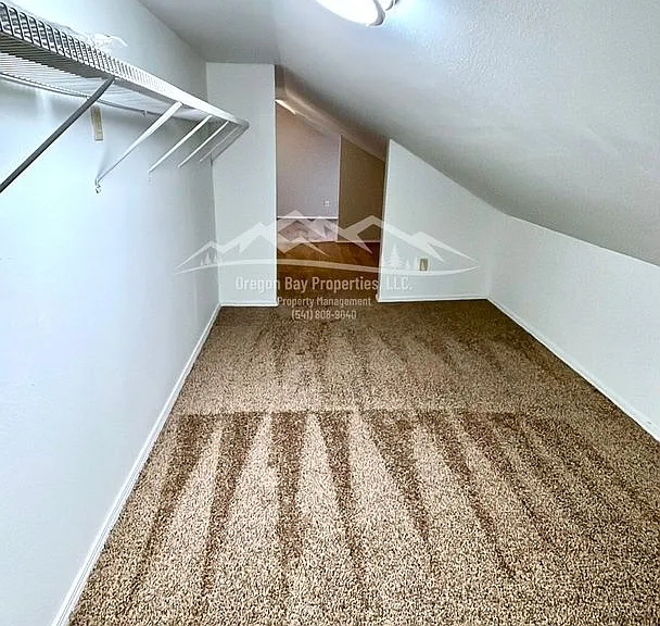310 N Dean St — Photo 12