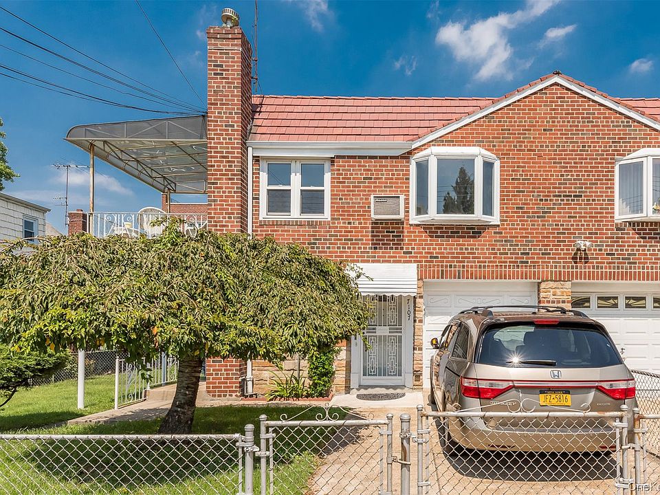 1st image of 7107 Ditmars Boulevard