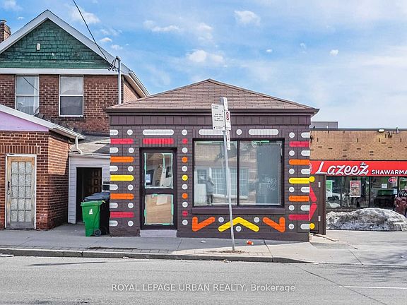 2nd image of 571 Rogers Rd