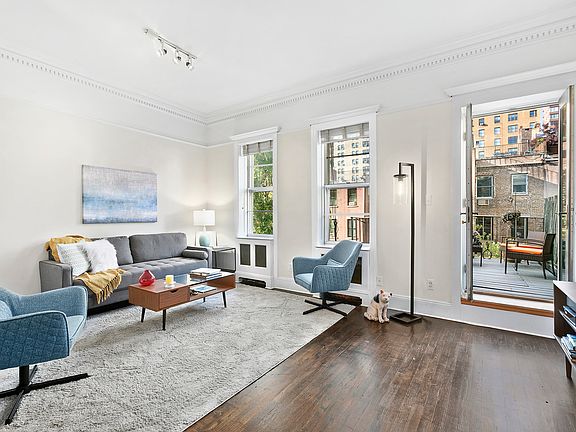 4th image of 113 W 77th St APT 4