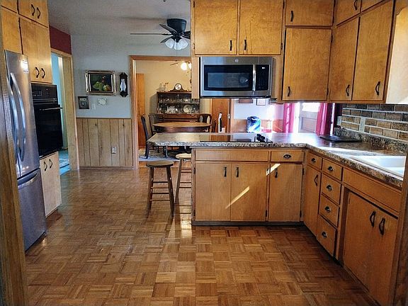 5th image of 1511 Elm St