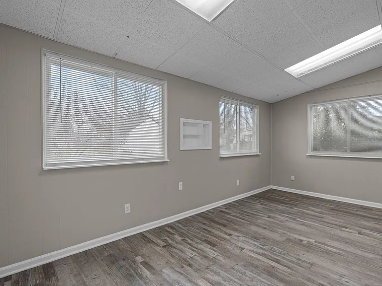 10518 Gretna Cir — Photo 15