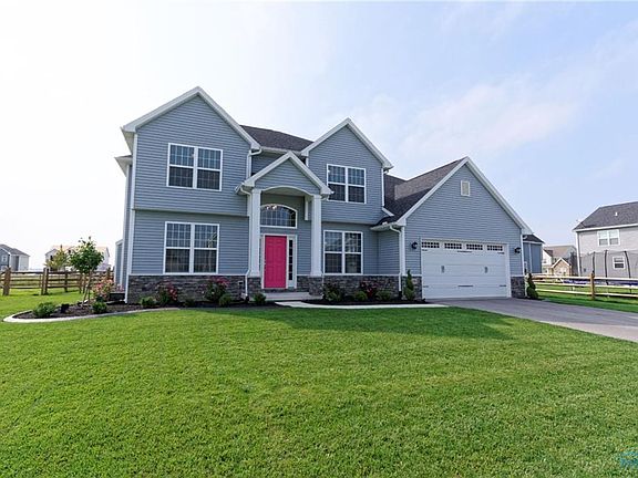 3rd image of 24981 Saddle Horn Dr